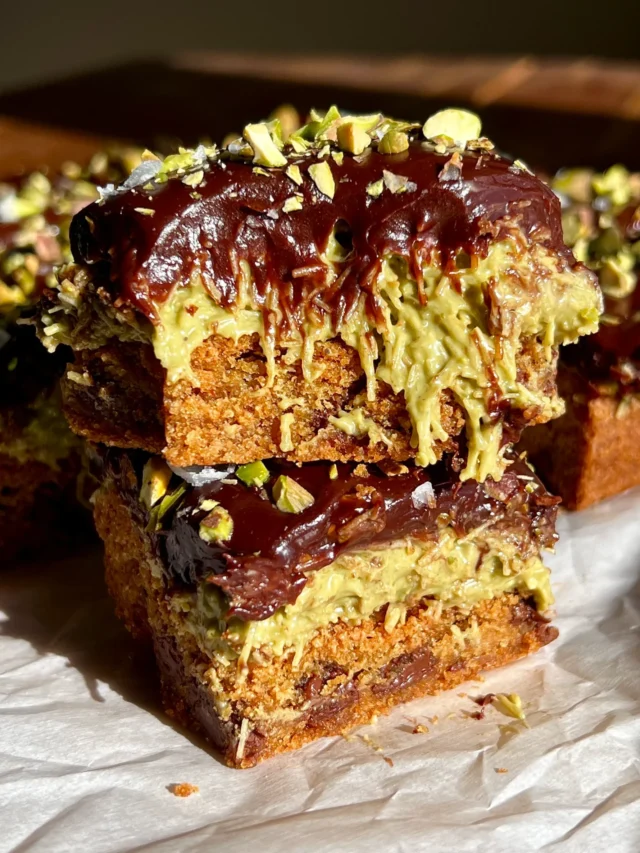 “Dubai Chocolate” Cookie Bars